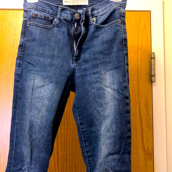 🔥🔥 5 items for $25!🔥🔥 size 24 GAP Jeans! - Picture 1 of 4